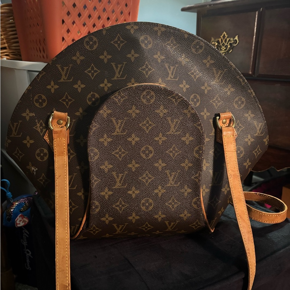 SOLD-Louis Vuitton Ellipse GM shopper bag